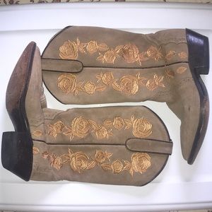 Embroidered cow girl boots